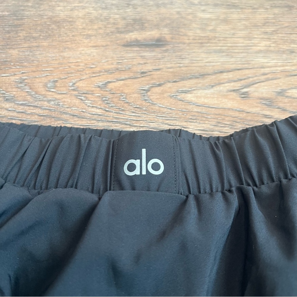 Alo Yoga Match Point Tennis Skirt Skort Black XS Athletic Running Golf Active - Picture 2 of 5